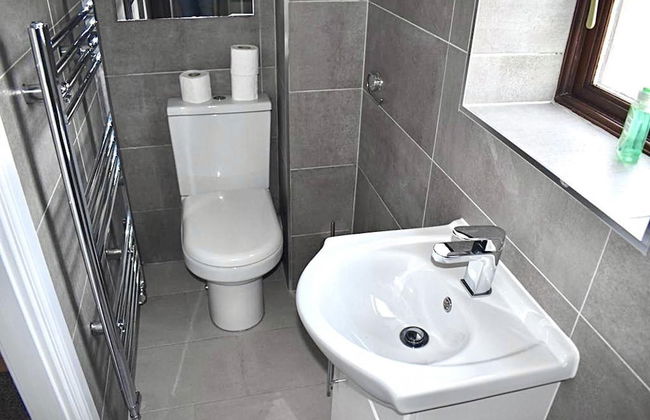 Immaculate 3-bedroom House in Milton Keynes - Photo 23