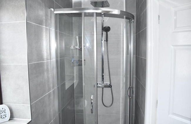Immaculate 3-bedroom House in Milton Keynes - Photo 24