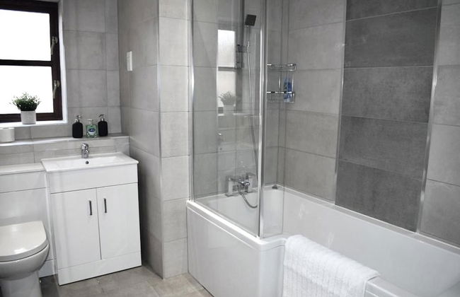 Immaculate 3-bedroom House in Milton Keynes - Photo 21