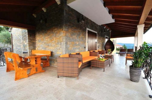 Foto 8 - Lovely 5-bed Villa in Buzet