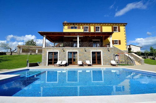 Foto 17 - Lovely 5-bed Villa in Buzet