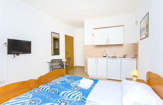 Photo 3 - Apartments Seaview