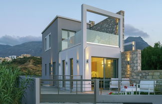 Foto 1 - Beachfront Villa With sea Views