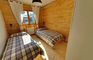 Photo 2 - Laura - Wooden House - H