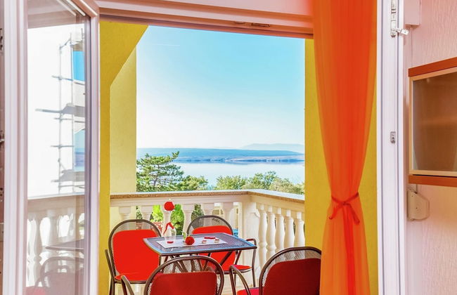 Serene Apartment in Dramalj with Hot Tub - Foto 1