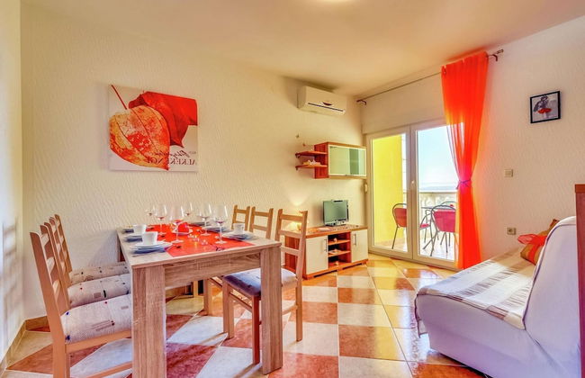 Serene Apartment in Dramalj with Hot Tub - Foto 24