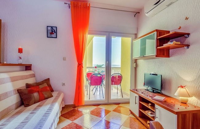 Serene Apartment in Dramalj with Hot Tub - Foto 2