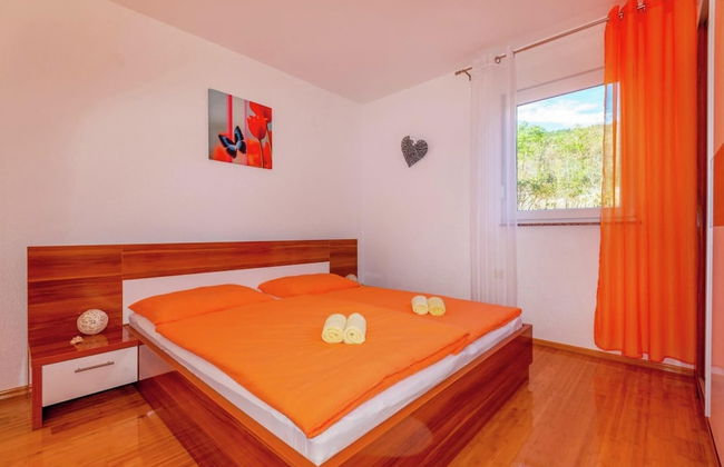 Serene Apartment in Dramalj with Hot Tub - Foto 5
