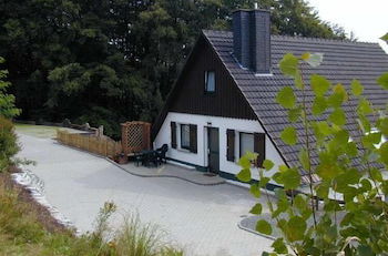 Photo 23 - Cozy Holiday Home in Düdinghausen Sauerland near Ski Area