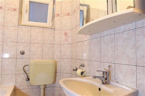Photo 10 - Remarkable 2-bed Apartment in Okrug Gornji