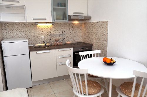 Photo 5 - Remarkable 2-bed Apartment in Okrug Gornji