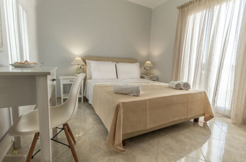 Photo 10 - Iphimedeia Apartments & Suites