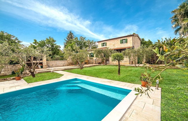 Vila Verde - Photo 1