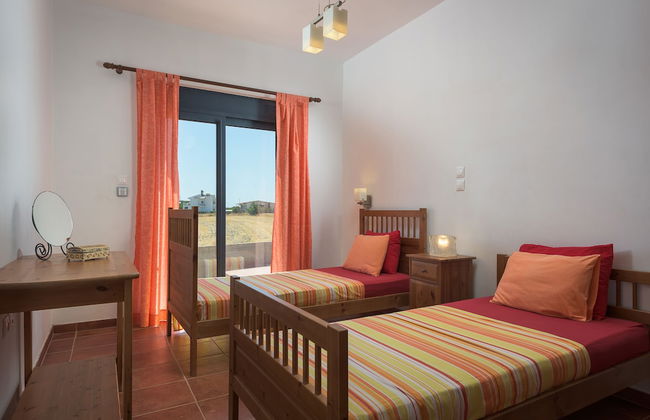 Cristelia Luxury Sea Front & Pool Villa - Foto 4