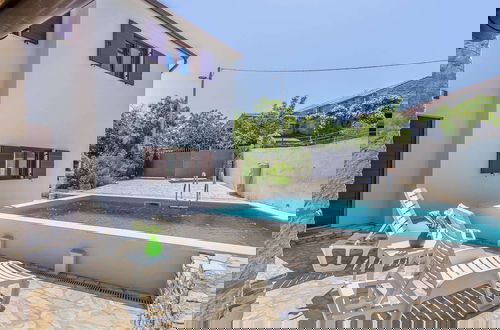 Photo 22 - Boutique Villa With Pool in Peresiji