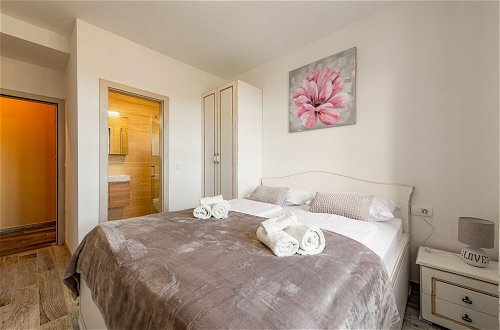 Foto 28 - Villa Zizi in Vrsi With 4 Bedrooms and 3 Bathrooms
