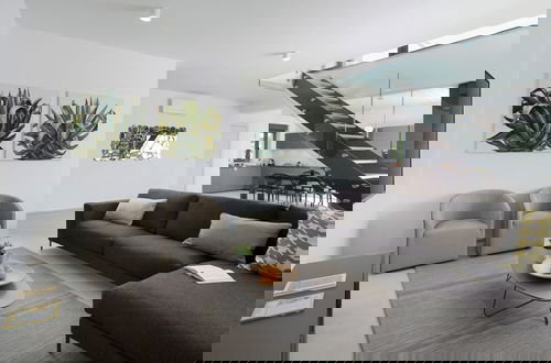 Foto 9 - Luxury Apartment With Hot Tub and Sea View, Near the Beach and Close to Pula