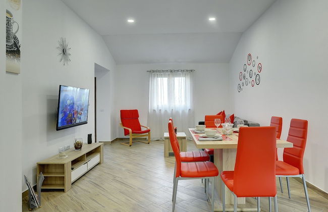 Detached Modern Villa With Pool and Fenced Yard Near the Sea - Foto 21