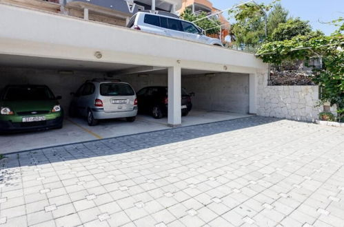 Photo 1 - Seka - With Parking - 1 - A1