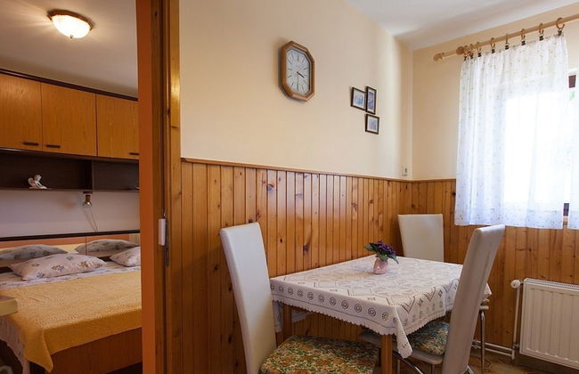 Cozy Apartment in Malinska near Sea - Foto 10