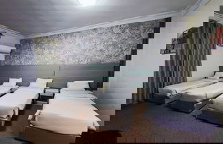 Photo 2 - Al Asr almasi Suite Apartments