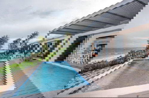 Photo 8 - Seven Palms Serenity: Beachfront Oasis