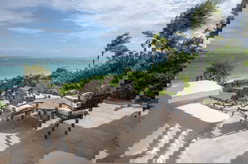 Photo 17 - Seven Palms Serenity: Beachfront Oasis