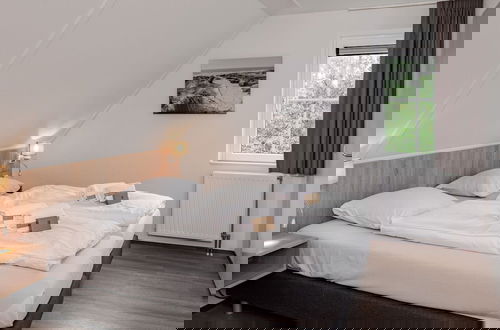 Foto 4 - Restyled Villa With Sauna Near Beach