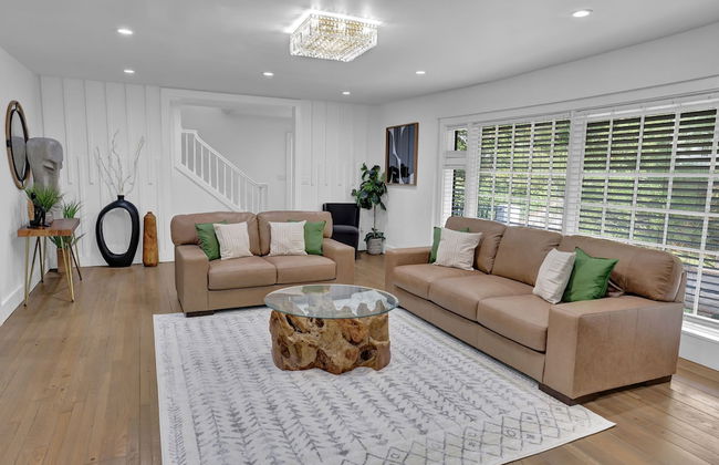 Luxury 7BR Buckhead Oasis w Pool Gameroom Firepit - Foto 60