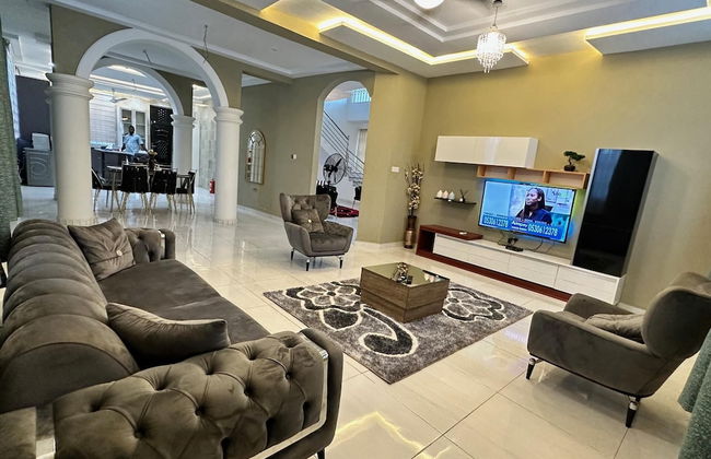 Nanani Luxury Villa - Kumasi - Photo 16