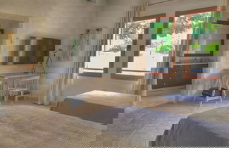 Photo 2 - Superb 2-bedroom Designer Apartment