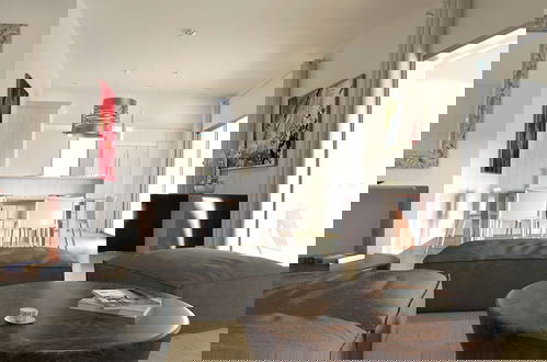 Photo 7 - Superb 2-bedroom Designer Apartment