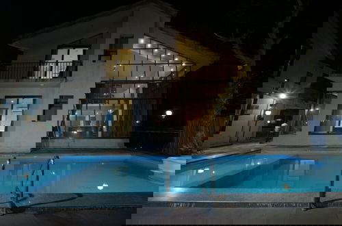 Foto 3 - Pine Wood Villa By 97RoyalVista