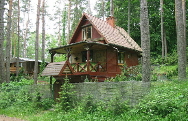 Fenced Cottage in the Middle of Nature, Right by the Lake, Rentyny - Foto 1