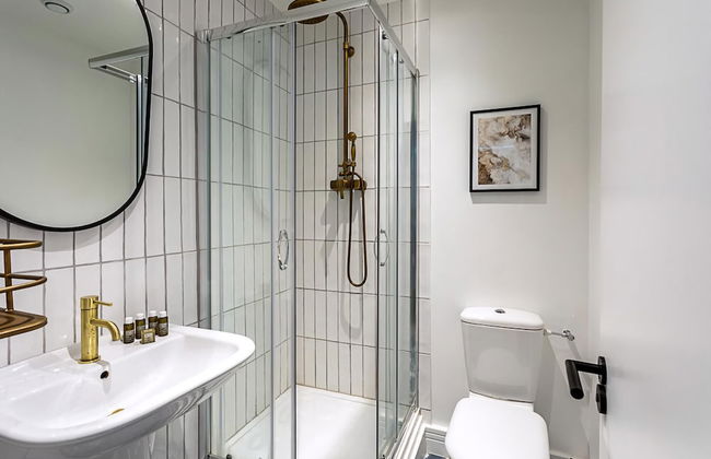 Stunning Modern Apartment in the Heart of Holborn - Photo 25