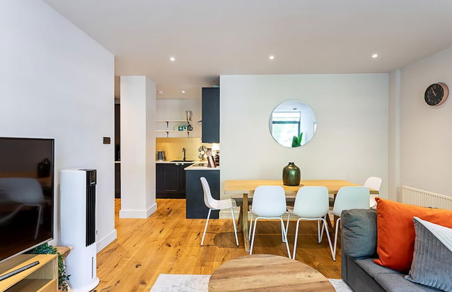 Stunning Modern Apartment in the Heart of Holborn - Photo 6