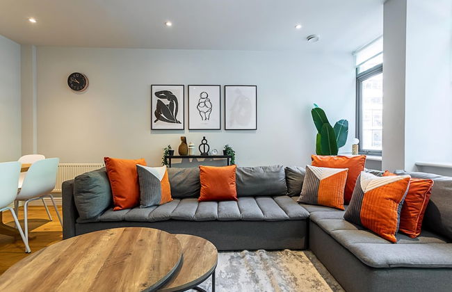 Stunning Modern Apartment in the Heart of Holborn - Photo 3