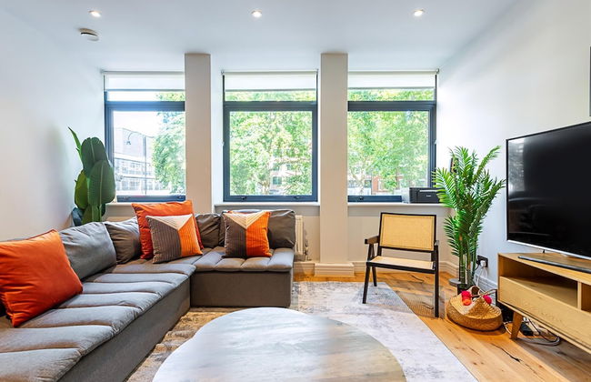 Stunning Modern Apartment in the Heart of Holborn - Photo 4