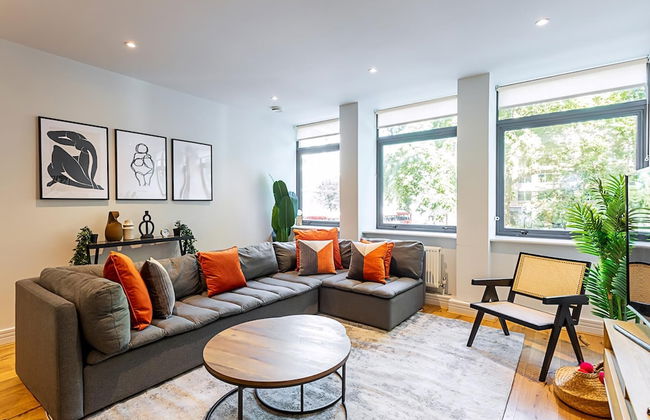 Stunning Modern Apartment in the Heart of Holborn - Photo 2