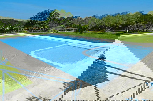 Foto 5 - Apartment in Tuscany With Pool & Golf