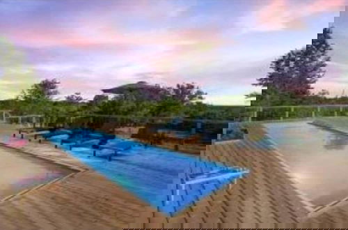 Foto 19 - Luxe Farmhouse Hot Tub Pool On 5 Acres