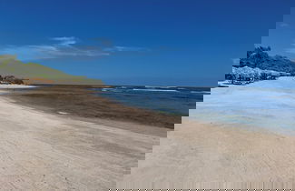 Foto 1 - Sun & Sea - Costambar Beachside Apartment With Pool