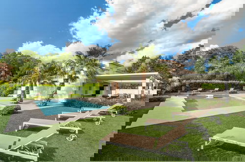 Foto 1 - Luxurious Villa in Saint Genies de Fontedit With Heated Pool