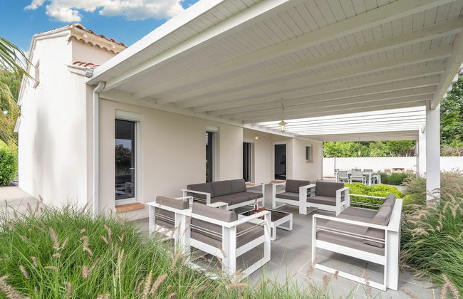 Luxurious Villa in Saint Genies de Fontedit With Heated Pool - Foto 48