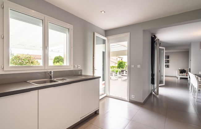 Luxurious Villa in Saint Genies de Fontedit With Heated Pool - Foto 16