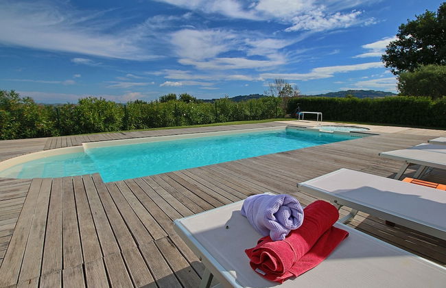 Cottage in Montelabbate With Pool, Garden, Bbq, Parking - Photo 51