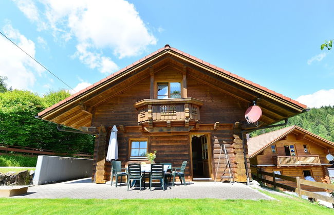 Ferienhaus aus Holz in der Nahe des Skigebiets - Foto 1