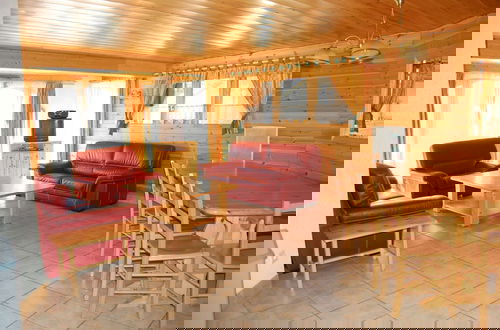 Foto 43 - Spacious Holiday Home Near Center of Champagny