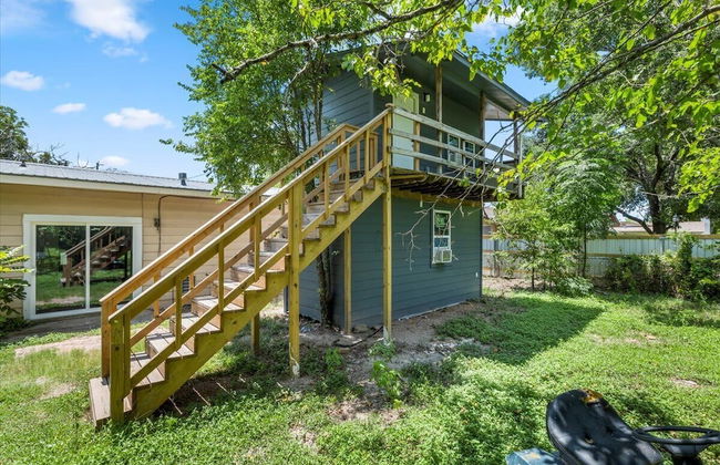 Comfortable 6BR 3BA Home w Large Yard - Foto 38