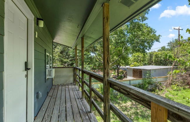 Comfortable 6BR 3BA Home w Large Yard - Foto 28